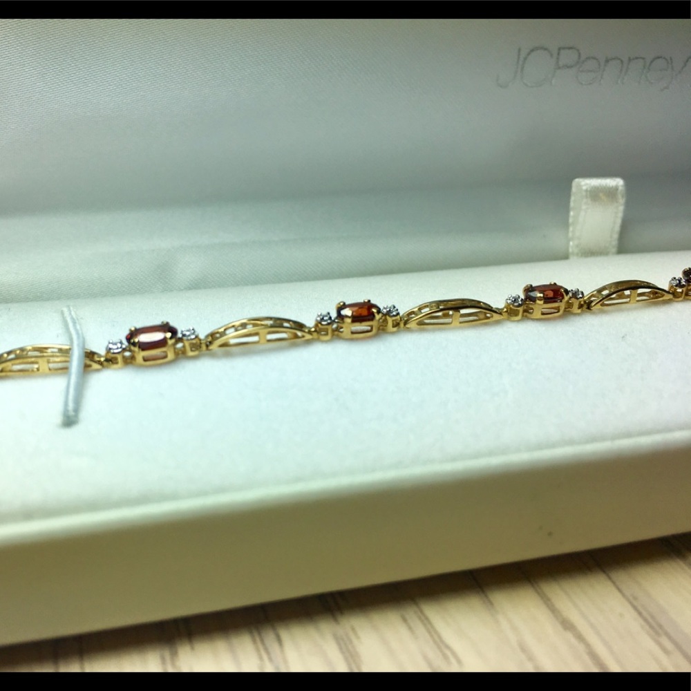 Gold bracelet